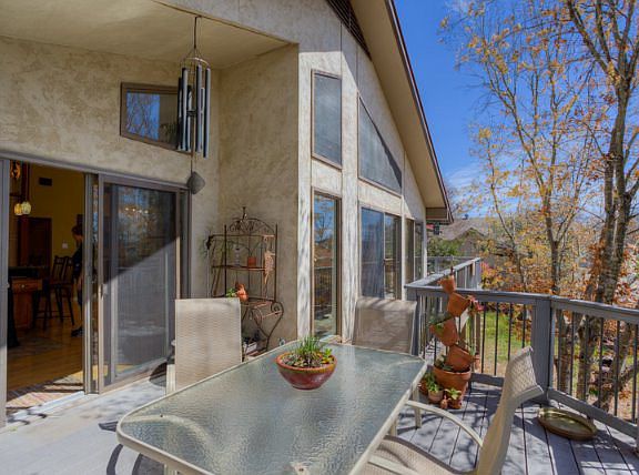 4th image of 2236 San Jacinto Dr