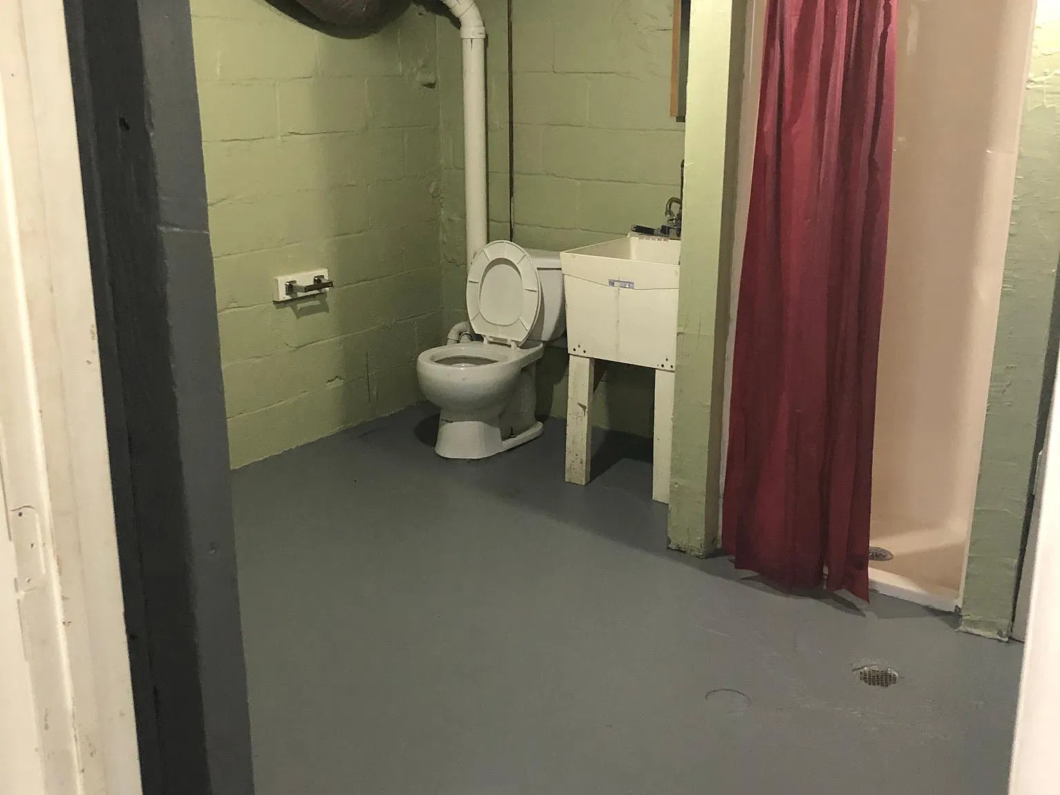 3 bed, 882 sqft, $1,550 — Photo 3