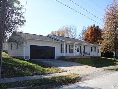 615 W Locust St, Paris, MO, 65275