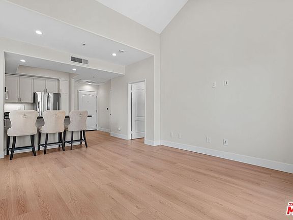 3rd image of 4060 Glencoe Ave APT 314