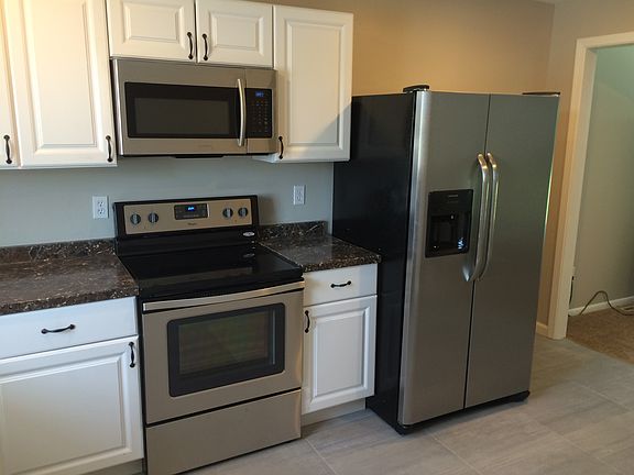 4th image of 11100 College Ave