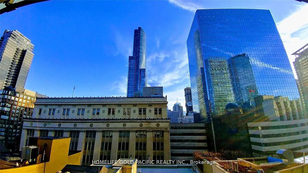 Building Photo - 15 Grenville St #803