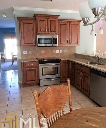 4th image of 536 Trotters Ln SE