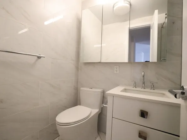 305 East 86th Street image 5 of 16