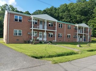 108 3rd Ave, Richlands, VA 24641