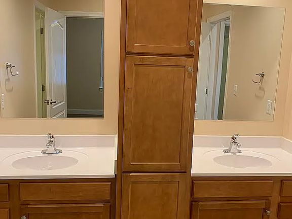 3rd image of 2103 W Canyon Dr