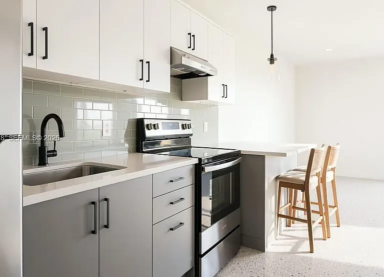 715 NE 92nd St #1 — Photo 2