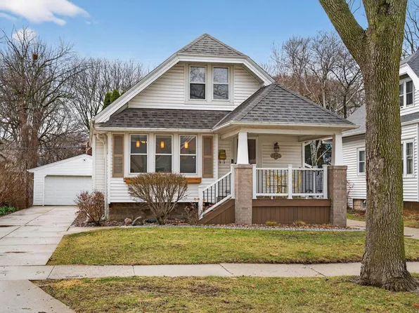 2347 North 85th STREET, Wauwatosa, WI 53226