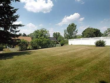 2nd image of 209 E Patty Ln
