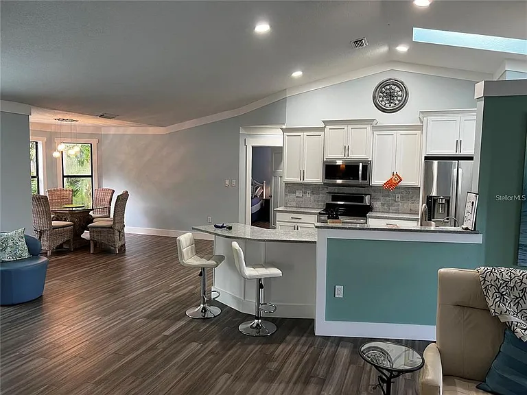 4594 Trails Dr — Photo 14