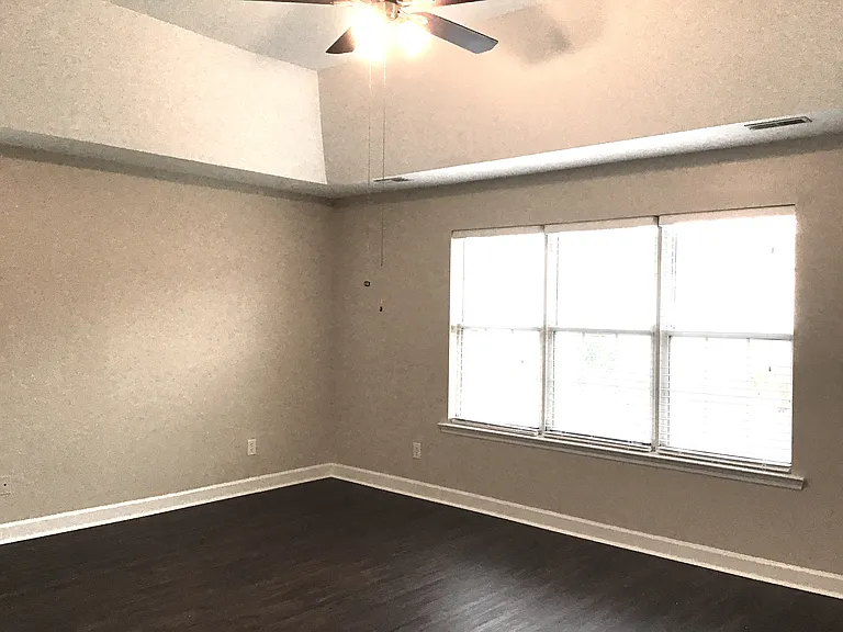 202 Curico Ln — Photo 13