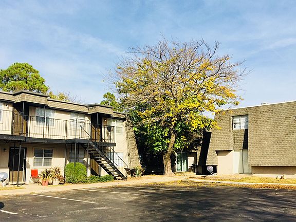 4th image of 5107 N Hammond Ave #5105A