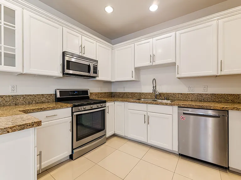 11831 Avon Way #202 — Photo 6
