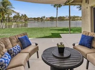 Estates Of Stirling Lake, Davie, FL 33331