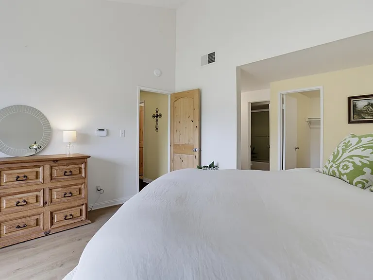2508 Navarra Dr #403 — Photo 26