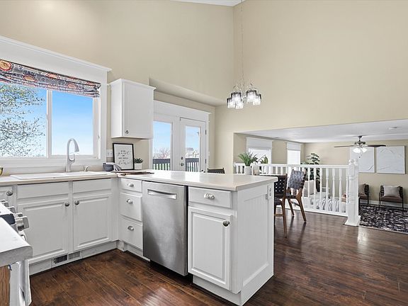 3rd image of 1494 Mica Ln
