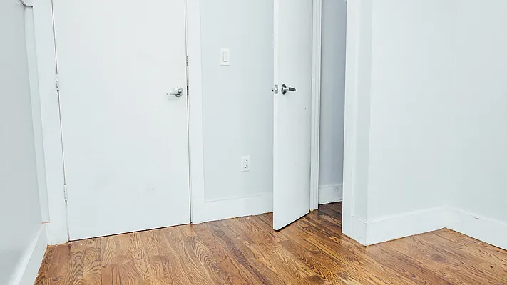 Rented by Nooklyn NYC LLC | media 7