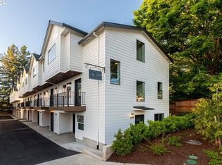 6387 E Burnside St, Portland, OR 97215