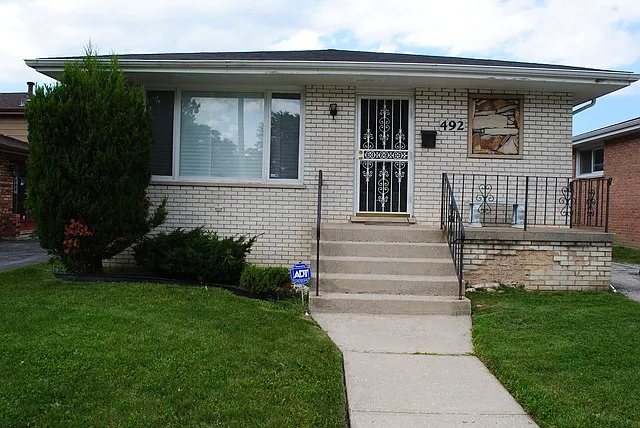 492 164th St photo 1
