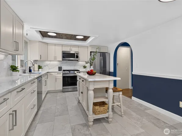 402 170th Place SW, Bothell, WA 98012