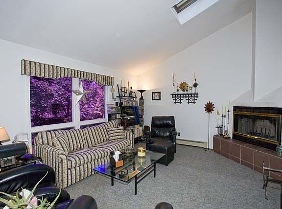 4th image of 179 Park Ave