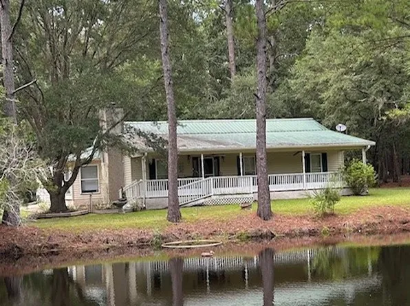 1149 Thompson Dr NE, Townsend, GA 31331