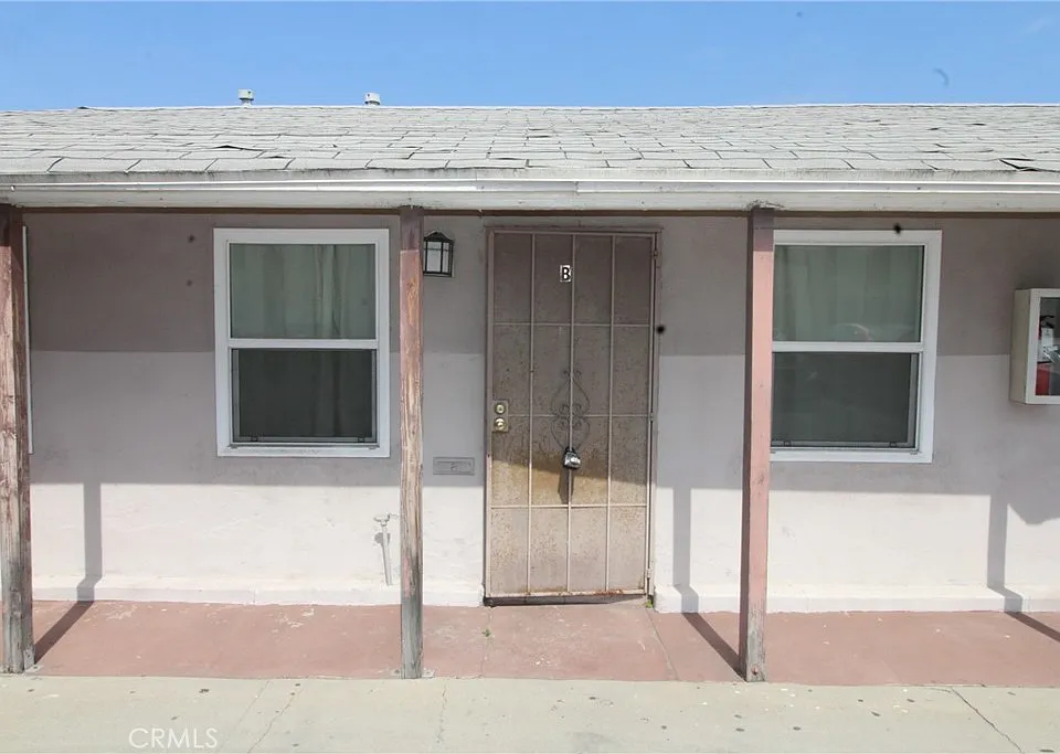 4986 Southern Ave #B