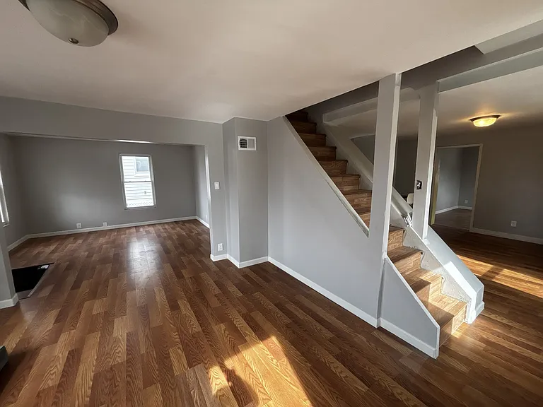 2538 Florent Ave — Photo 5