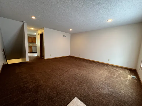 411 Broad St #D, Warrensburg, MO 64093