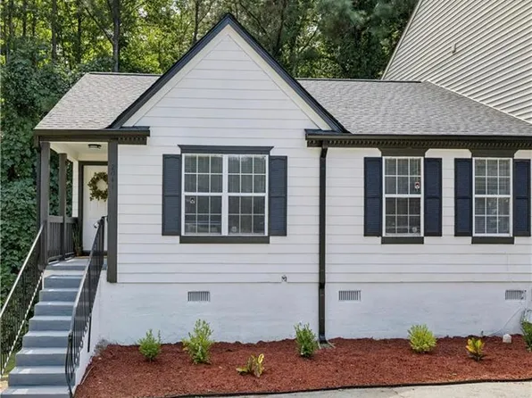 2041 Marbut Trce, Lithonia, GA 30058