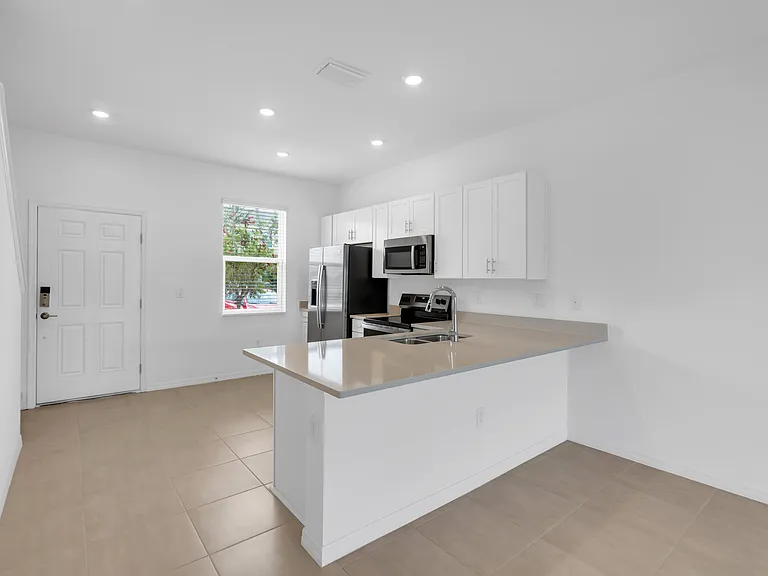 8765 Daybreak St — Photo 12