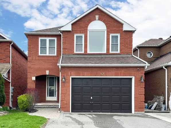 92 Booth Cres, Ajax, ON L1Z 1H7