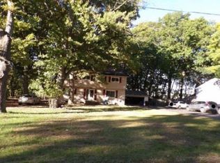 1714 Shady Oak Ln, Lansing, MI 48906