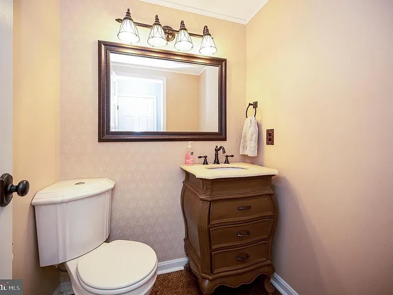 64 Blossom Wood Ct — Photo 14