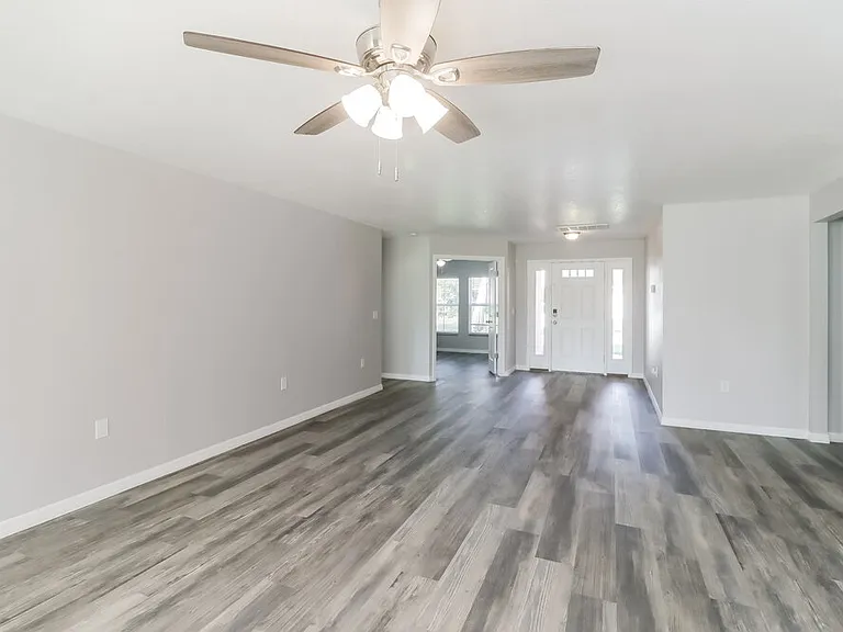 5468 Chestnut Ridge Rd — Photo 5