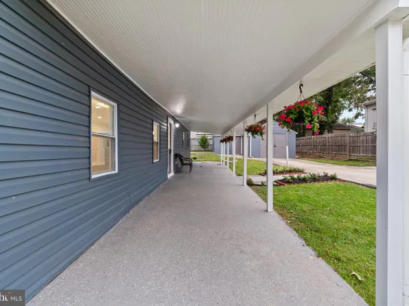 770 204th St, Pasadena, MD 21122