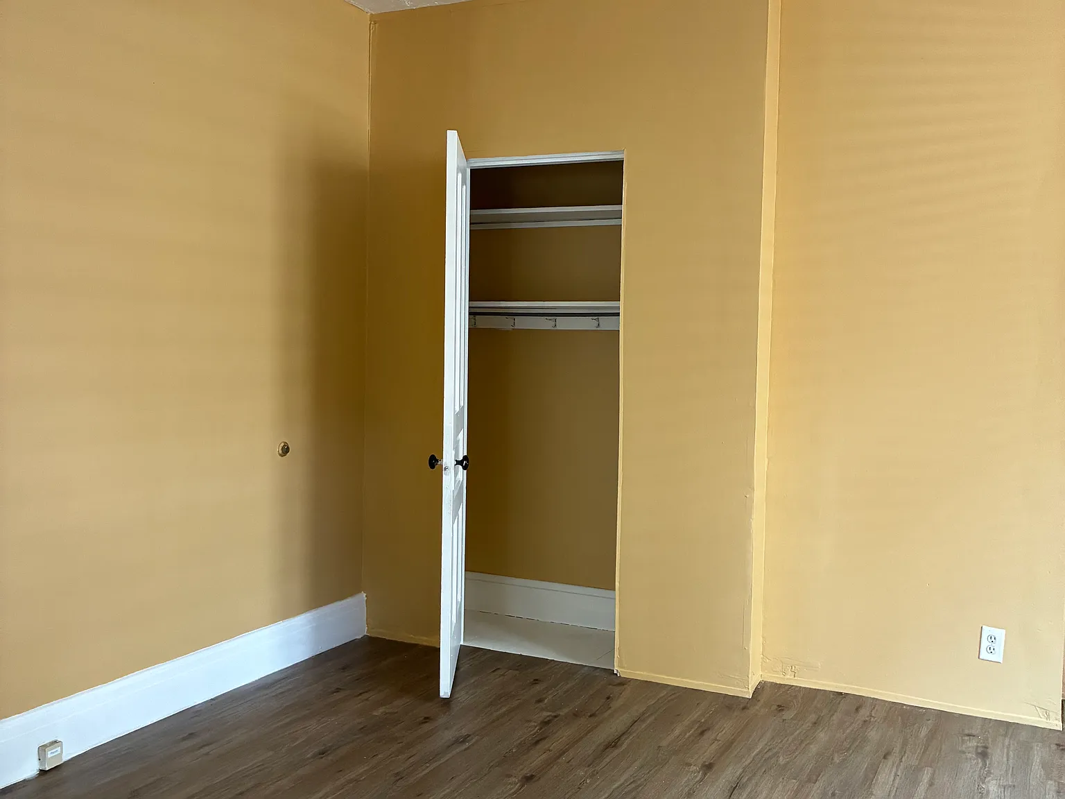 2 bed, 1.5 bath, $1,250 — Photo 4