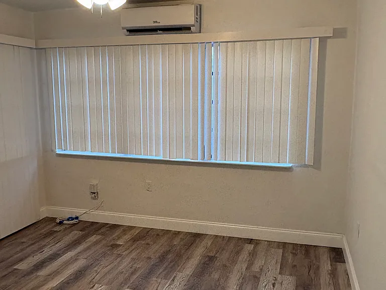 980 NW 200th Ter — Photo 10