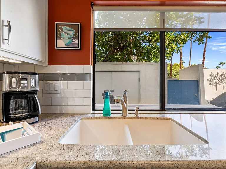 48950 Desert Flower Dr — Photo 9