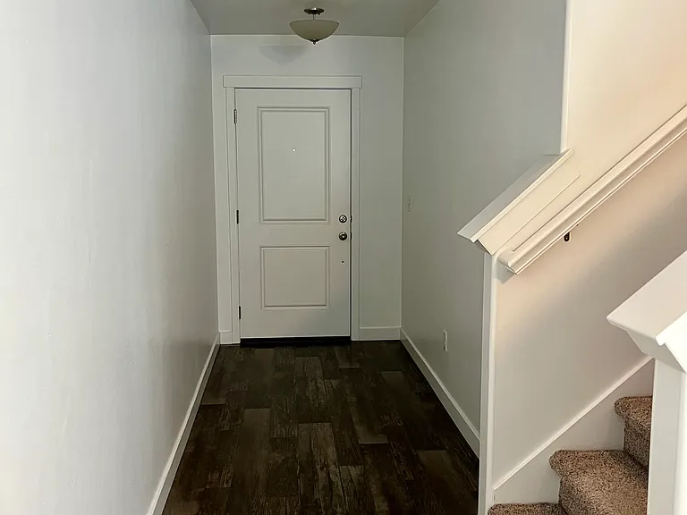 431 S Fox Chase Ln — Photo 3
