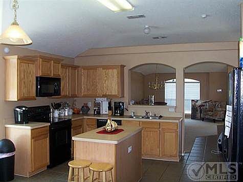 2nd image of 901 Mockingbird Dr