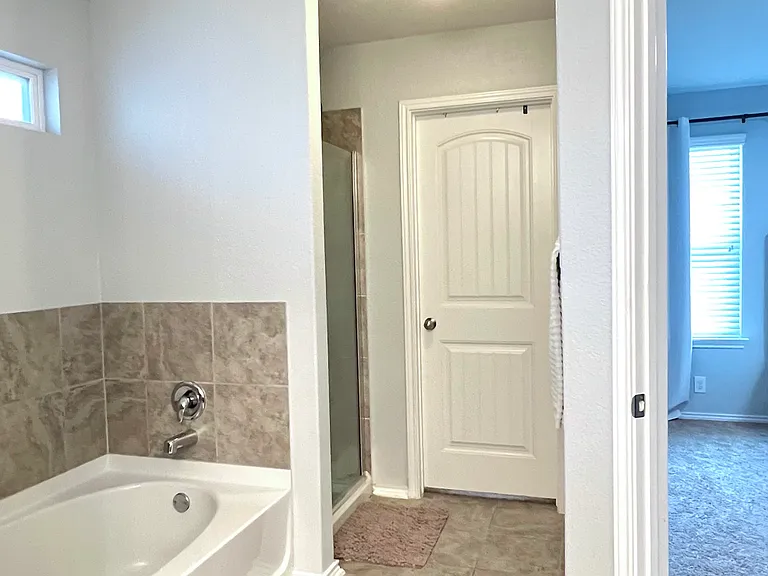 8922 Bowen Br — Photo 13