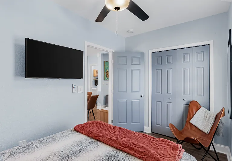 625 Kirkwood Ter N #A — Photo 12