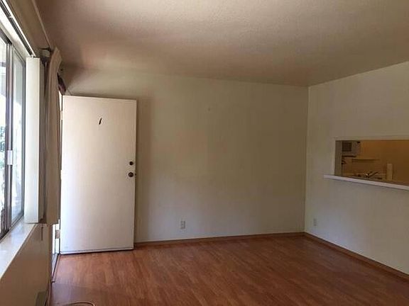 3rd image of 167 Villa Ave
