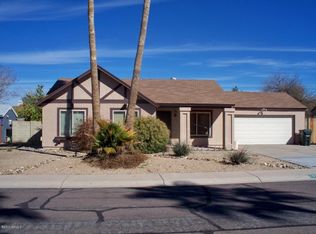 1026 E Kerry Ln, Phoenix, AZ 85024