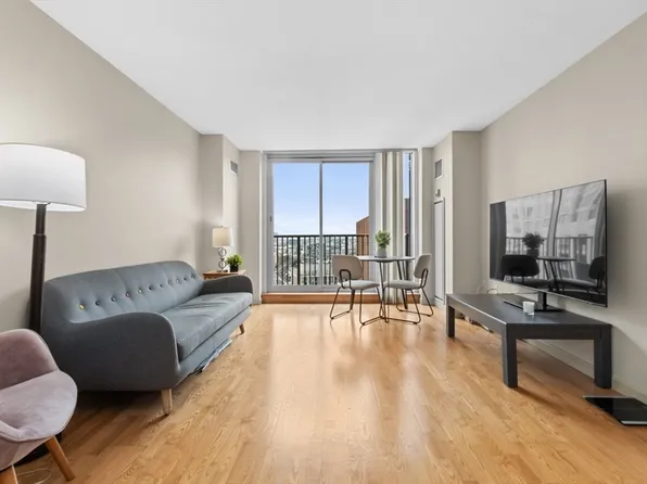 8 Museum Way APT 2301, Cambridge, MA 02141