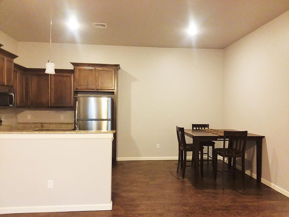 1st image of 4333 Edinburg Way