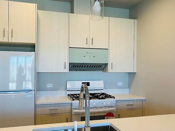 2nd image of 3176 S Archer Ave #402