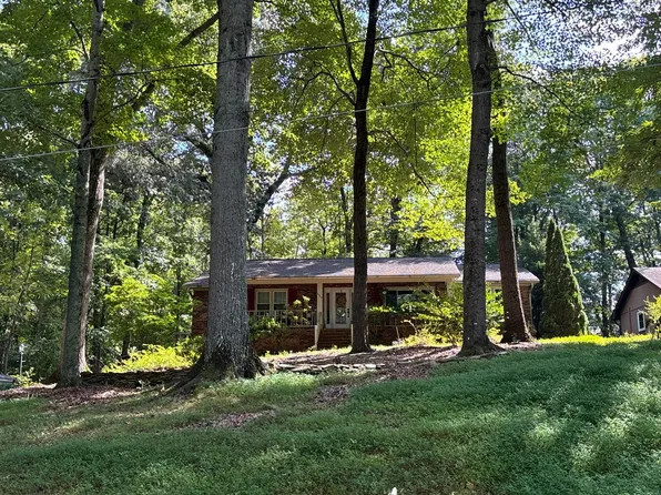 1124 Kelwyn Ln, Lewisville, NC 27023