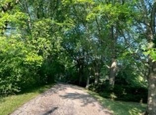 32865 N Us Highway 12, Volo, IL 60041